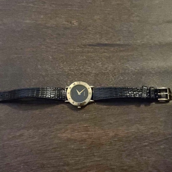 Gucci watch - Picture 3 of 8